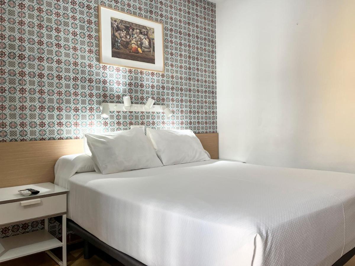 Beatriz Charming Hostal Торремолинос Экстерьер фото